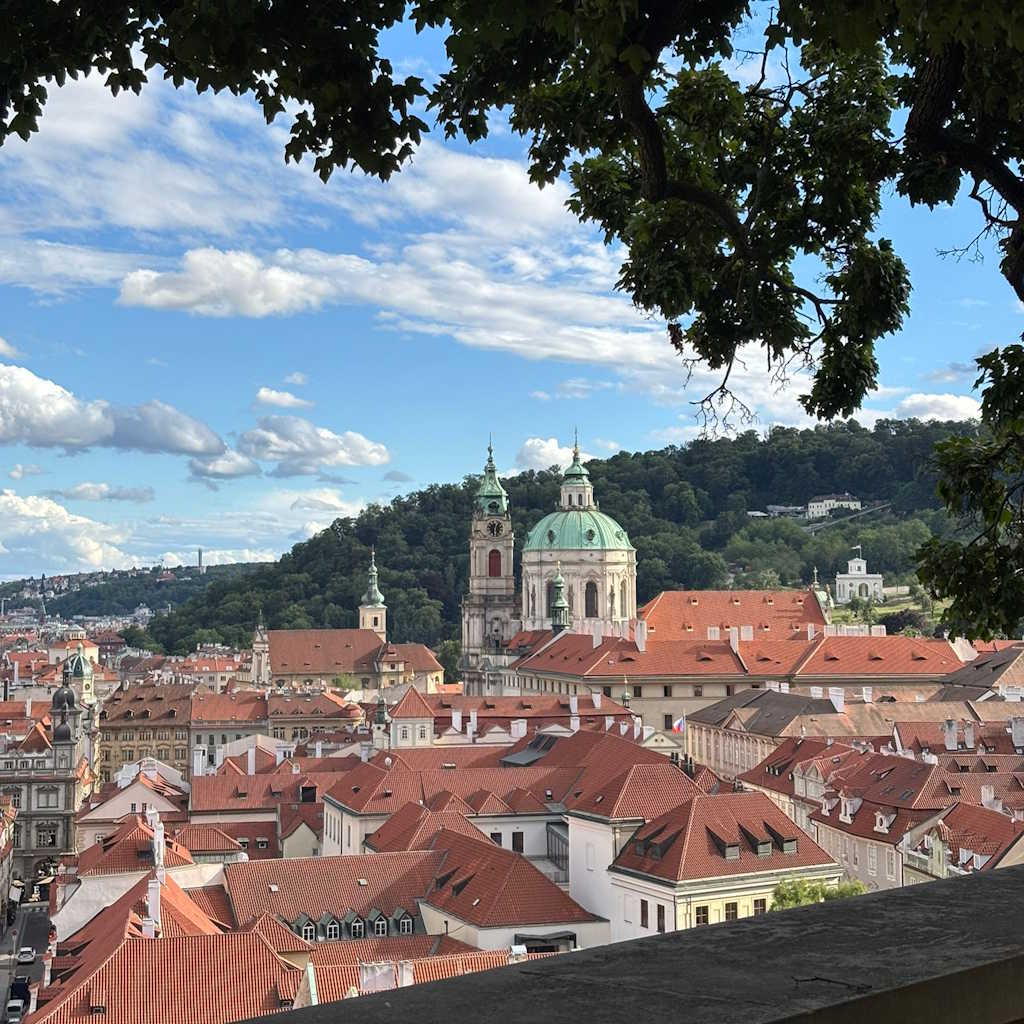 Castle Gardens & Secrets: A Short Prague Adventure (1h15m)