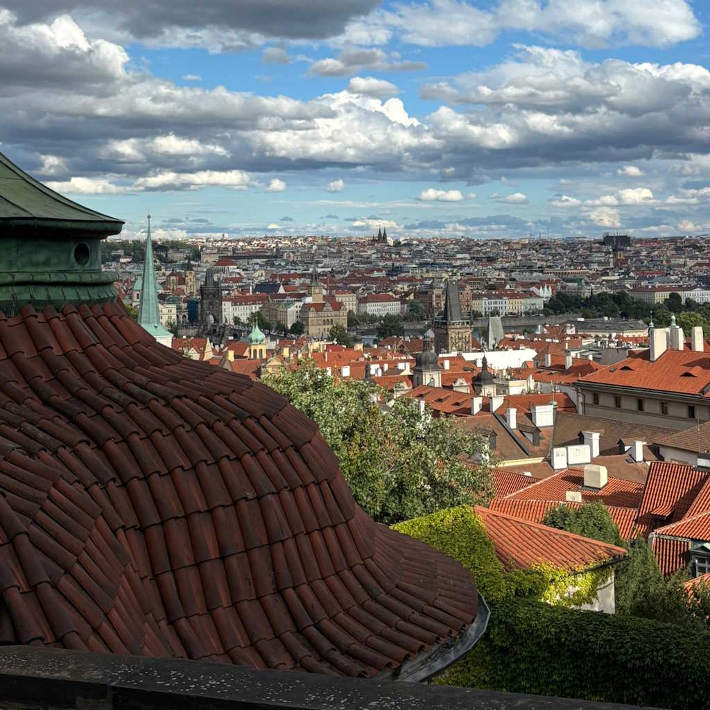 Castle Gardens & Secrets: A Short Prague Adventure (1h15m)