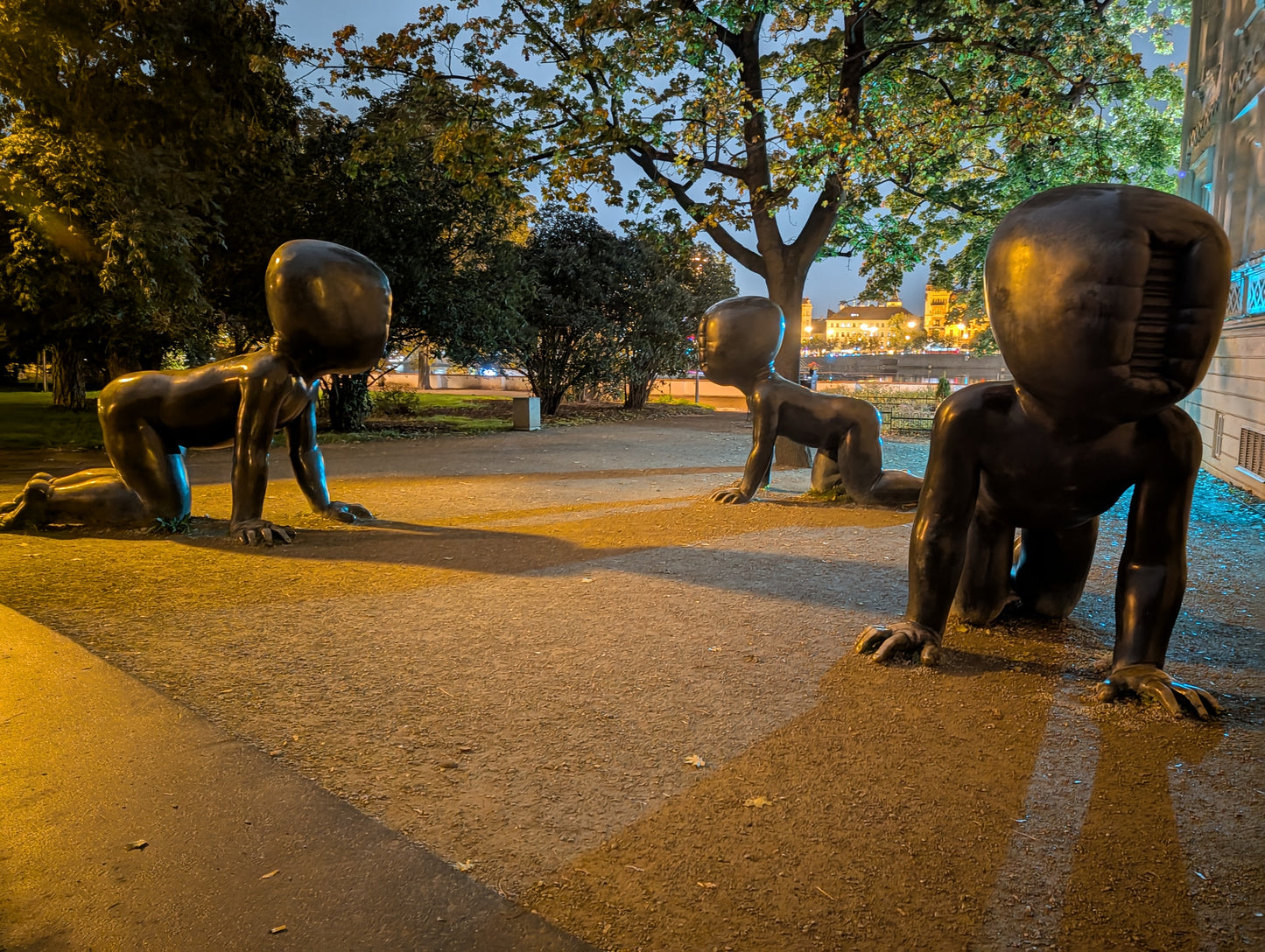 Prague by Night (1h45m)