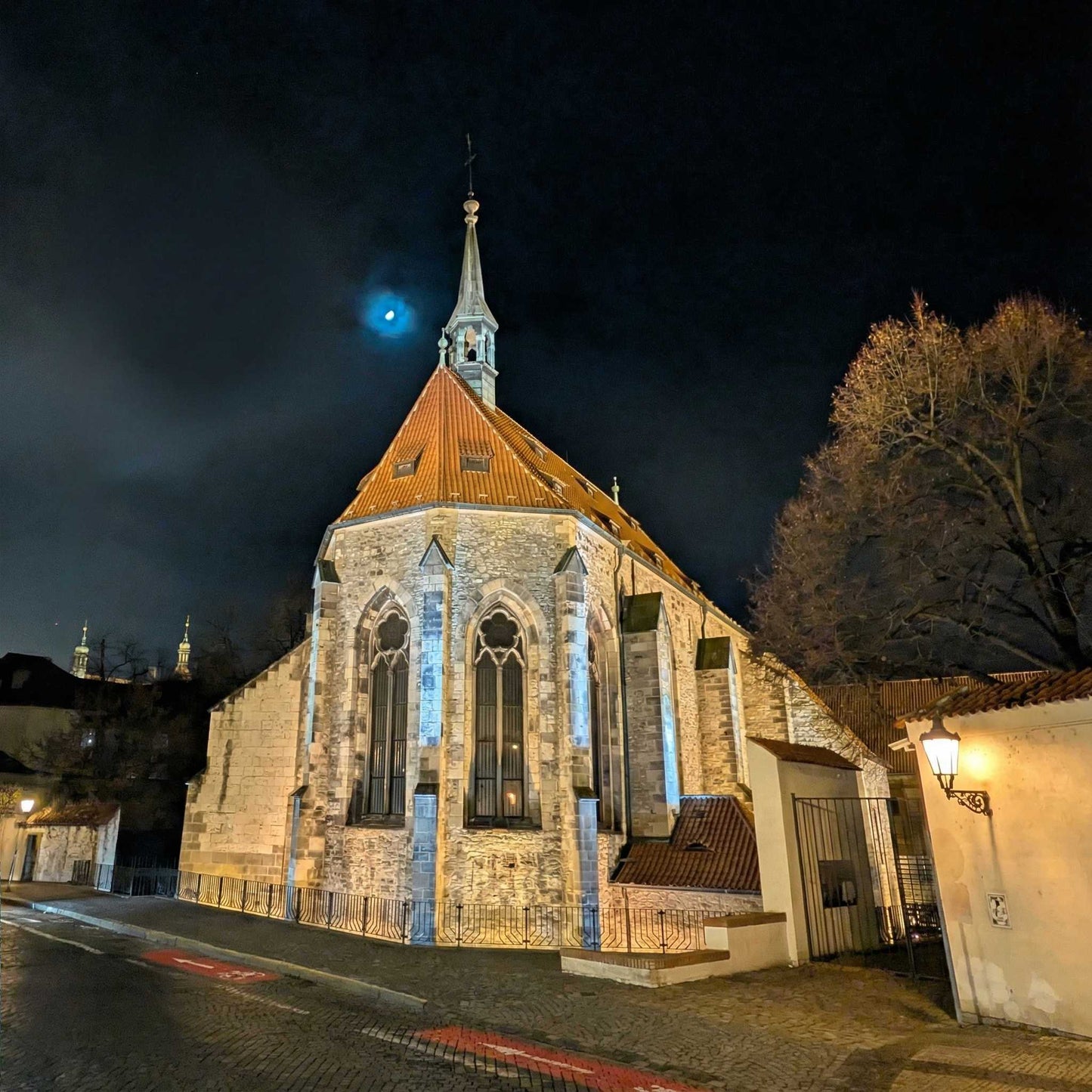 Ghosts of Prague (1h30m)